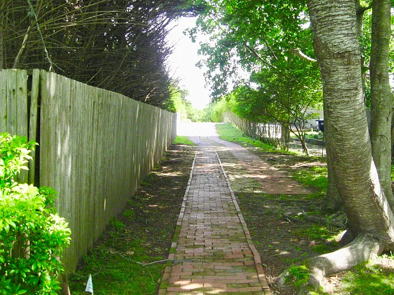 Bluff Rd — Photo 10