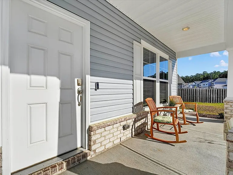 113 Brookline Dr — Photo 3