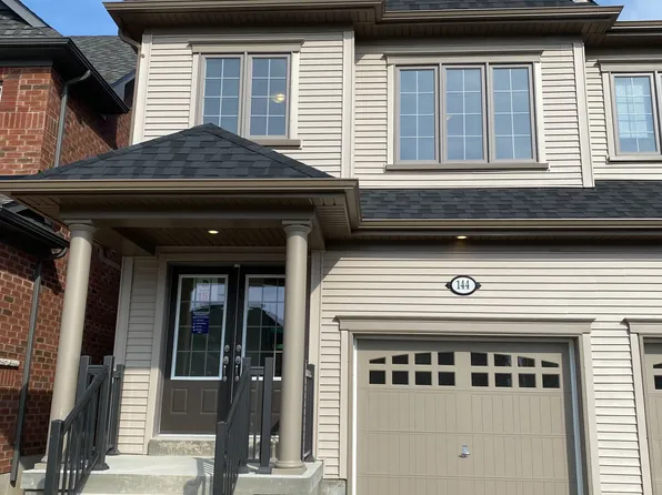 144 Ice Palace Cres, Oshawa, ON L1L 0G9