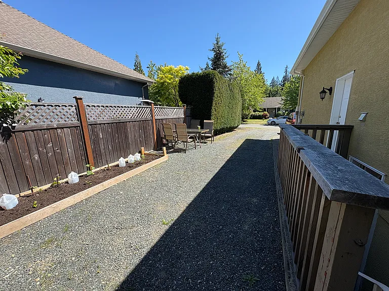 223 Saturna Dr — Photo 16