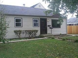 2nd image of 726 Eastmoor Dr
