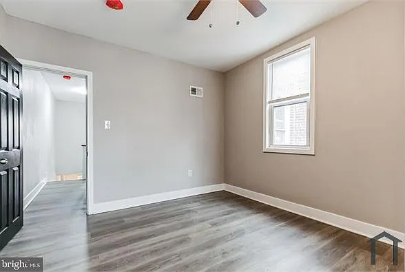 6721 N Woodstock St — Photo 6