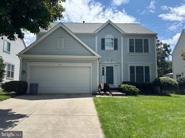 705 Foxtail Cir NE, Leesburg, VA 20176