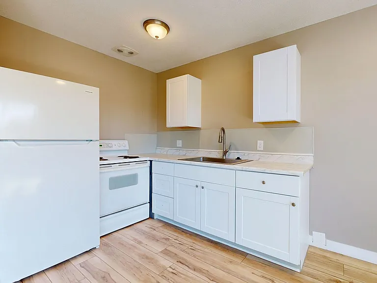 212 N Roosevelt St — Photo 6