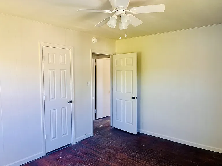 806 Miller Ave — Photo 5