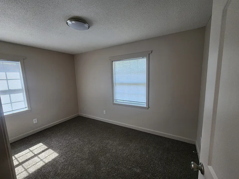 535 Azalea St — Photo 13