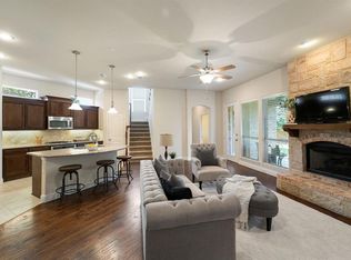6977 Warbler Ln, North Richland Hills, TX 76182