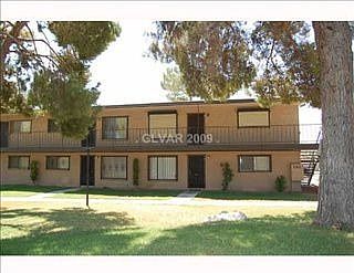 1st image of 585 N Royal Crest Cir #1