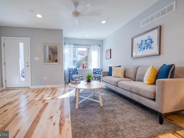 2306 Collins St, Philadelphia, PA 19125