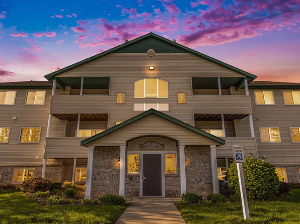 8605 S Jasonville Ct SE, Caledonia, MI 49316