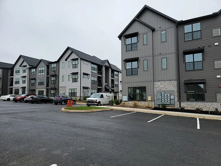 Similar buildings at Union Summit at Susquehanna Union Green