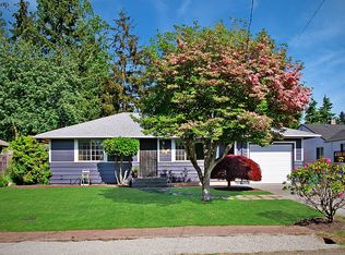 15672 19th Ave SW, Burien, WA 98166