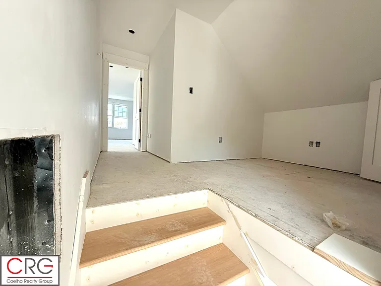 140 Summer St #1 — Photo 28