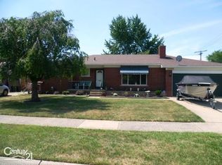 19000 Lister St, Eastpointe, MI 48021