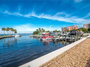 14641 Laguna Dr, Fort Myers, FL 33908