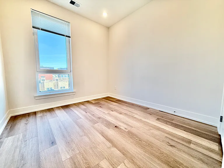 128 W Girard Ave #205 — Photo 17