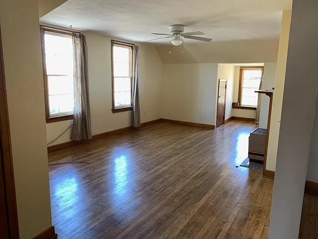 510 Grand St — Photo 10
