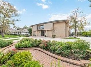 2918 Fairway Dr, Sugar Land, TX 77478