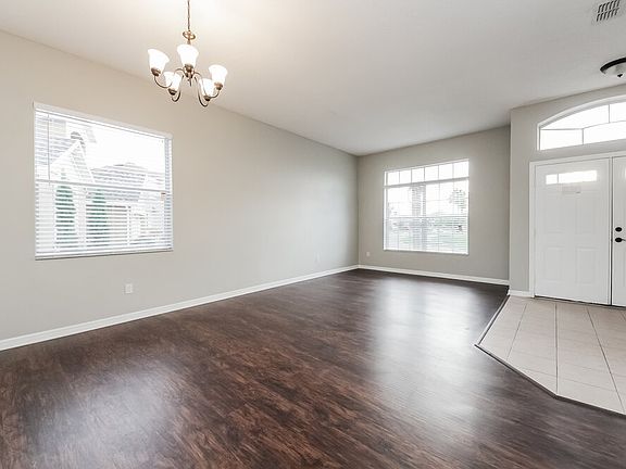 4th image of 631 Whispering Cypress Ln