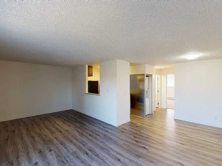 Northern Lights Apartments — Photo 8