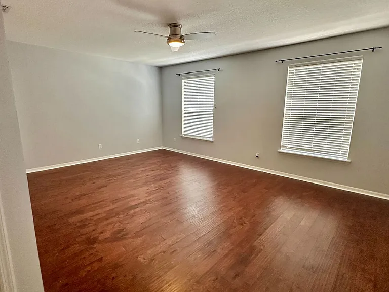 13351 Smithwick Ln — Photo 8