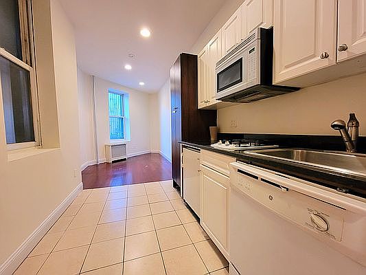 1st image of 26 7th Ave S APT 1A