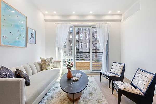 184 Huron Street #2A