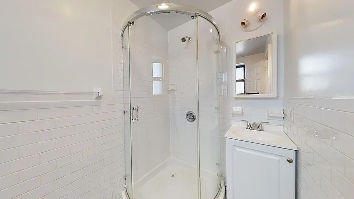 Rented by Bond New York | media 21