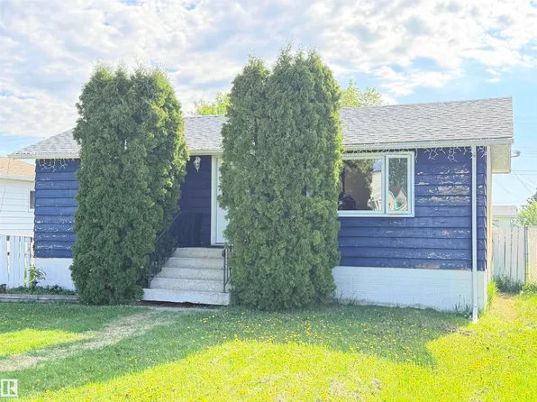 4823 49th St, Clyde, AB T0G 0P0