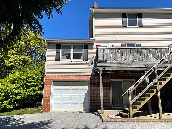 One car garage with remote control