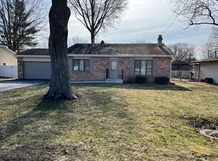 910 Walnut St, Mahomet, IL 61853