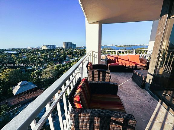4th image of 1000 Quayside Ter APT 1101