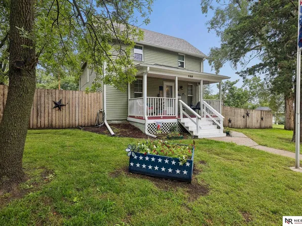 640 S 2nd St, Seward, NE 68434