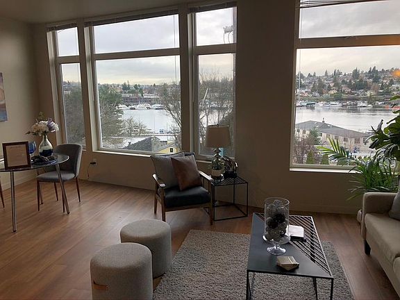 2nd image of 2960 Eastlake Ave E APT 314
