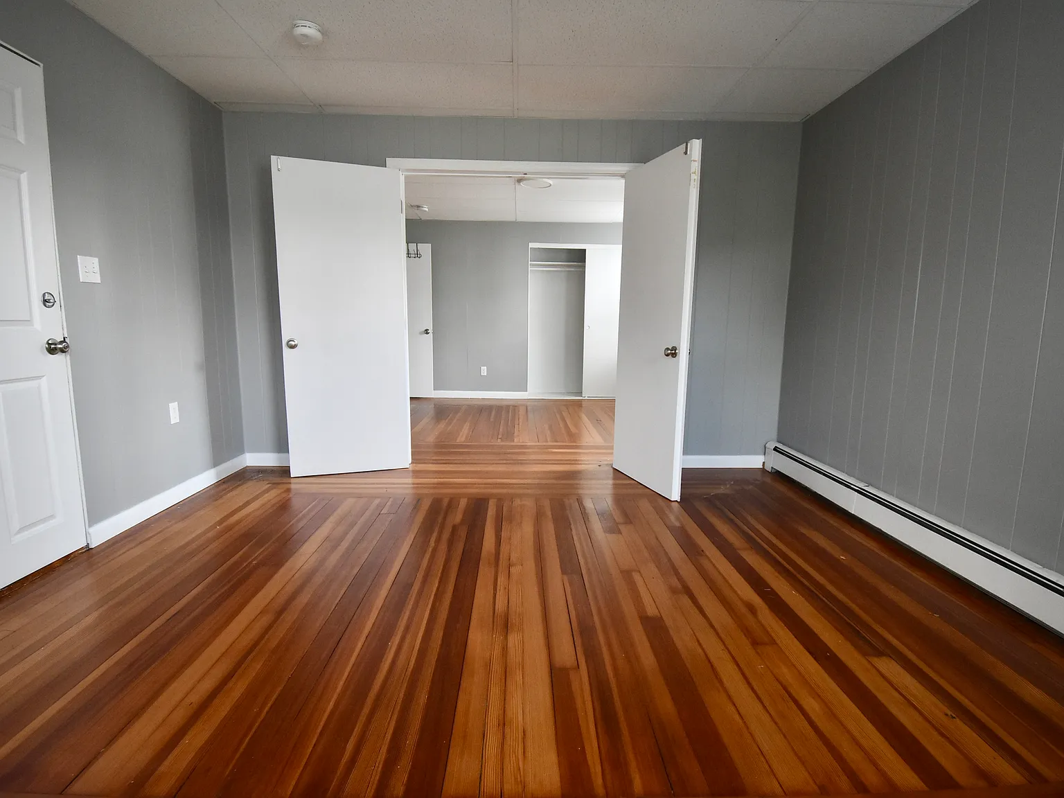 3 bed, 1100 sqft, $3,000 — Photo 4