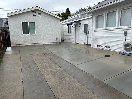 11069 Evans St. Photo 1