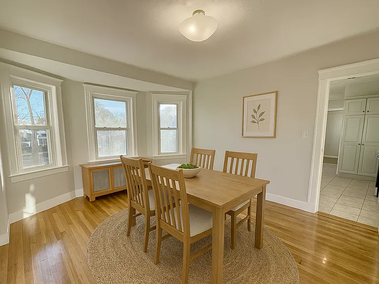 35 Lindale Ave #2 — Photo 7