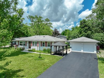 630 Stewart Ave, Woodstock, IL, 60098