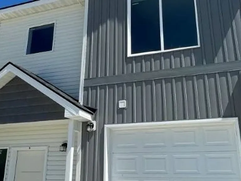 109 Hillcrest Ave — Photo 2