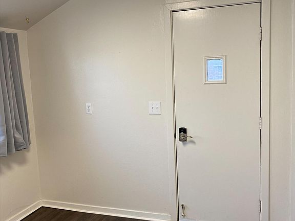 3rd image of 320 Logan St #1