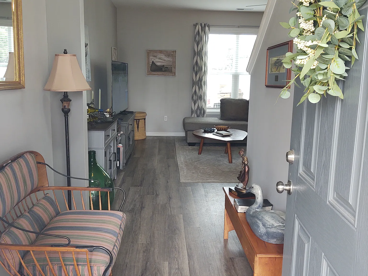3 bed, 2.5 bath, 1821 sqft, $2,550 — Photo 3
