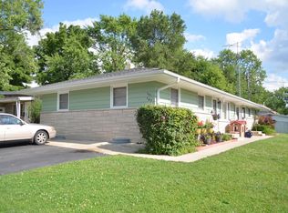 703 Edison Ave, Aurora, IL 60505