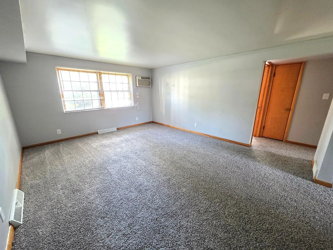 2 bed, $875 — Photo 3