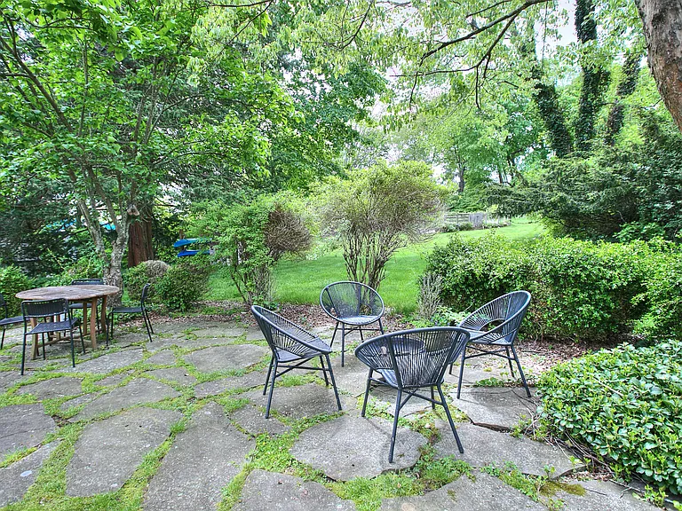11 Treadwell Ave — Photo 37
