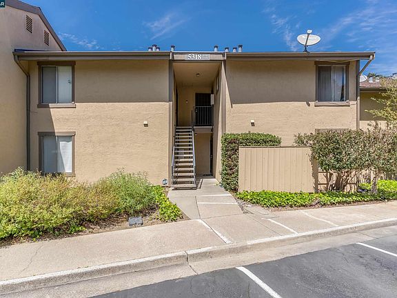 3rd image of 5318 Ridgeview Cir Unit 5