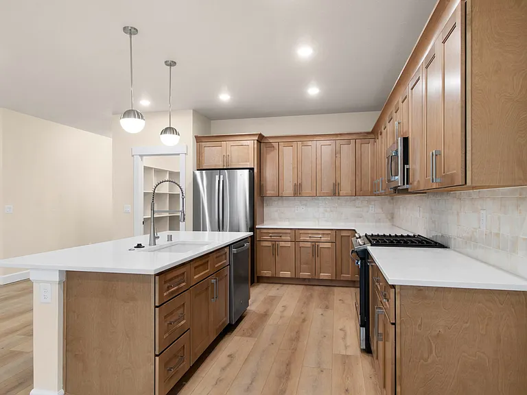 2415 E Kinglet Ln — Photo 8