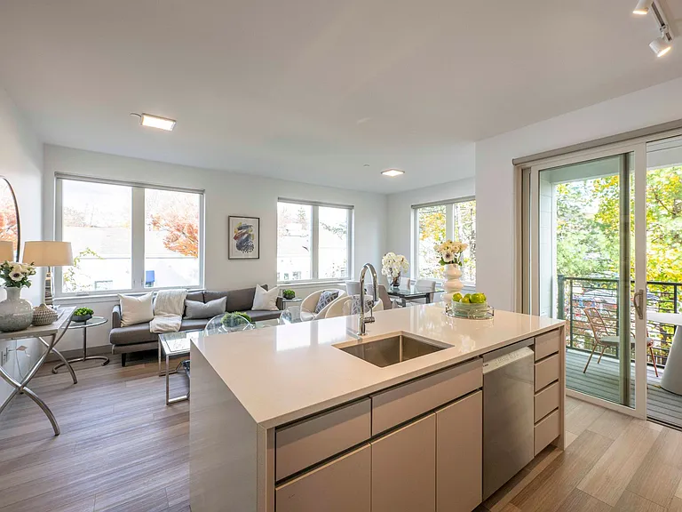 Wilton Center Lofts — Photo 6