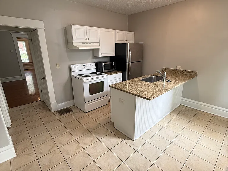 327 Clinton St #327 — Photo 8