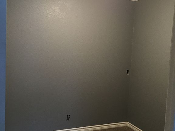 2nd image of 801 Bradley Dr