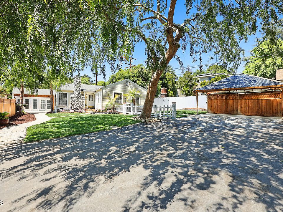 1st image of 2753 Callecita Dr